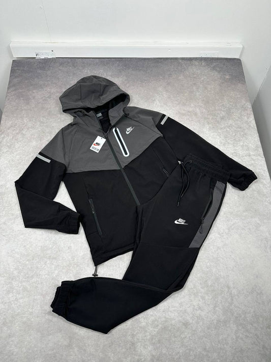 Nike Tech Fleece Full-Zip Tracksuit