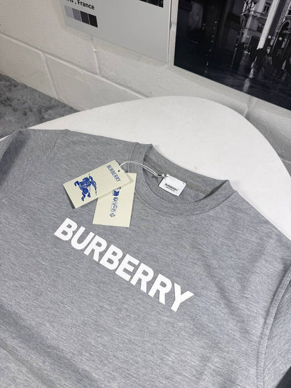 Burberry Logo Print Jumpers Men's Women's in 2 Colors Reps UK Best Quality AAA Replica