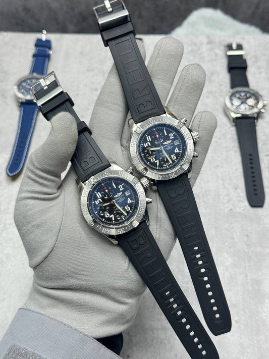 Breitling Avenger Chronograph GMT 45 Men's Watch in Navy Color Dial Black Strap UK Best Quality Reps AAA Replica