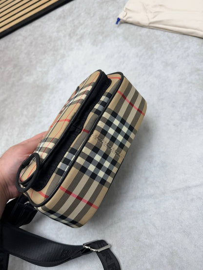 Burberry Vintage Check and Leather Crossbody Men's Bag Reps Sale UK Best Quality AAA Replica