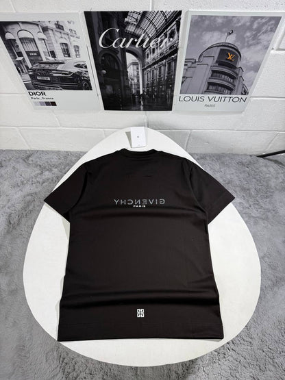 Givenchy Reverse Logo T-Shirt Men's Women's in 2 Colors Reps UK Best Quality Sale AAA Replica