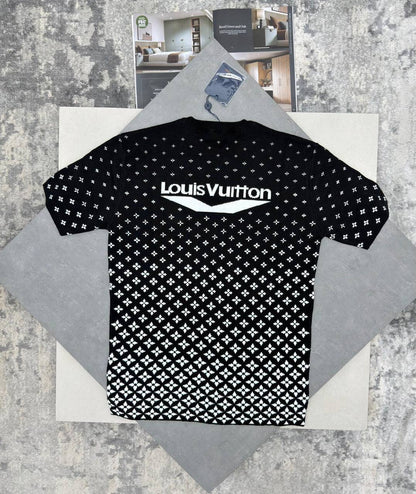 Louis Vuitton Monogram Blason Gradient Short Sleeve T-Shirt in 2 Colors Men's Women's Reps Sale UK Best Quality AAA Replica