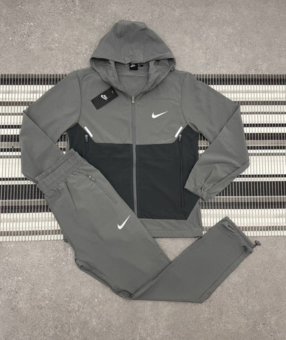 Nike UV Windrunner Tracksuit Men's in Different Colors Reps Sale UK Best Quality AAA Replica