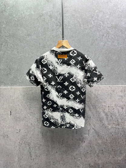 Louis Vuitton Monogram Bandana Printed Cotton T-Shirts Men's Women's in 2 Colors Reps Sale UK Best Quality AAA Replica