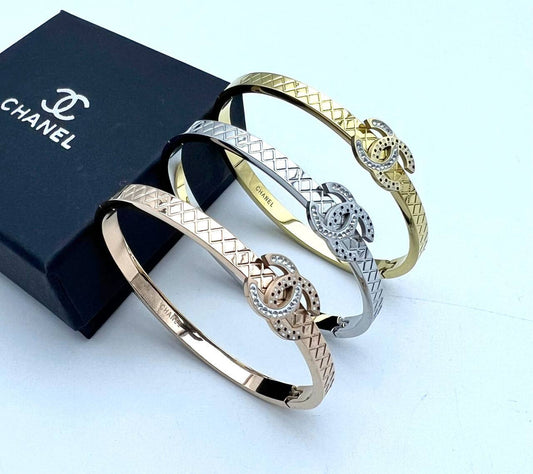 Chanel CC Logo Fashion Diamond Bracelet Women's in Different Colors Reps Sale UK Best Quality AAA Replica