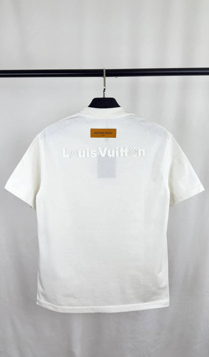 Louis Vuitton Embossed LV T-Shirt Men's Women's in 2 Colors Reps UK Best Quality Sale AAA Replica