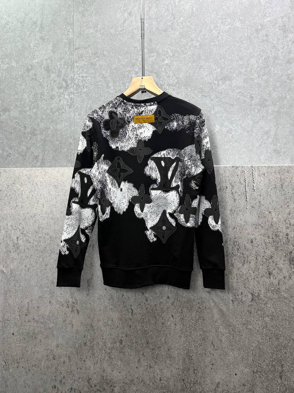 photo 5794029273537514610 y Louis Vuitton Logo Monogram Graphic jumper black AAA replica UK - men's women's designer reps sale