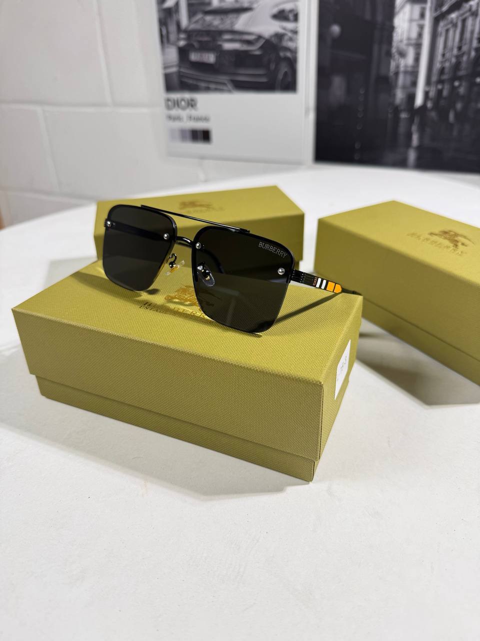 photo 5821087451538199336 y Burberry Pilot classic aviator black metal frame AAA replica sunglasses UK — men's women's designer reps sale