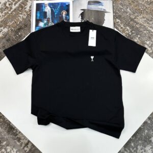 Ami Paris Ami de Coeur logo short sleeve AAA replica t-shirt UK — men's women's different colours designer reps