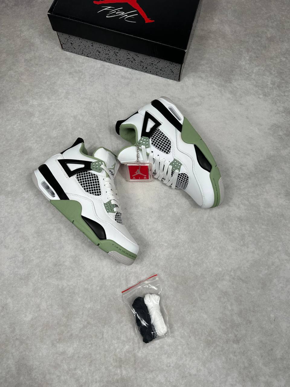 photo 5823229347433745392 y Nike Air Jordan 4 Retro Seafoam AQ9129-103 men's AAA replica trainers UK - designer reps sale