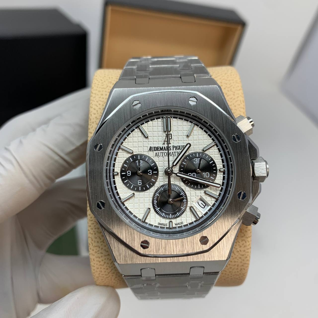 photo 5825510636492885622 y Audemars Piguet Royal Oak Chronograph Panda Dial 26331ST AAA replica watch UK - men's AP reps sale