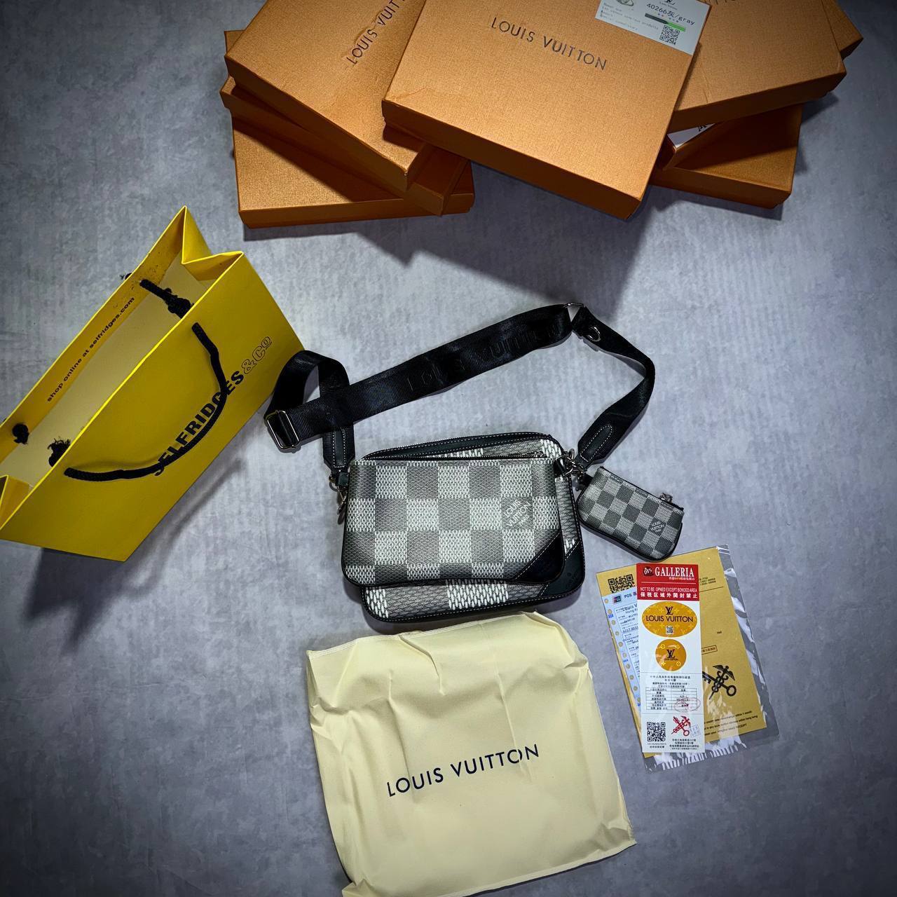 photo 5832583927938354179 y Louis Vuitton Trio Messenger bag Damier Graphite canvas AAA replica UK - men's designer reps sale