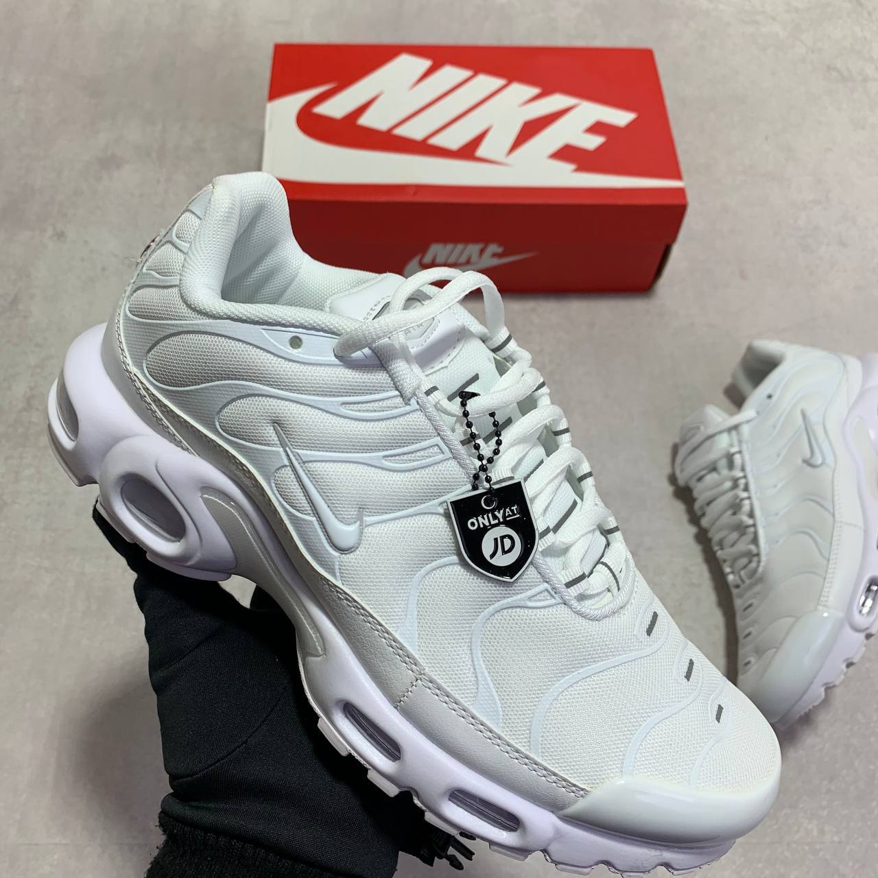 photo 5832583927938354268 y Nike TN Air Max Plus Triple White men's AAA replica trainers UK - designer reps sale