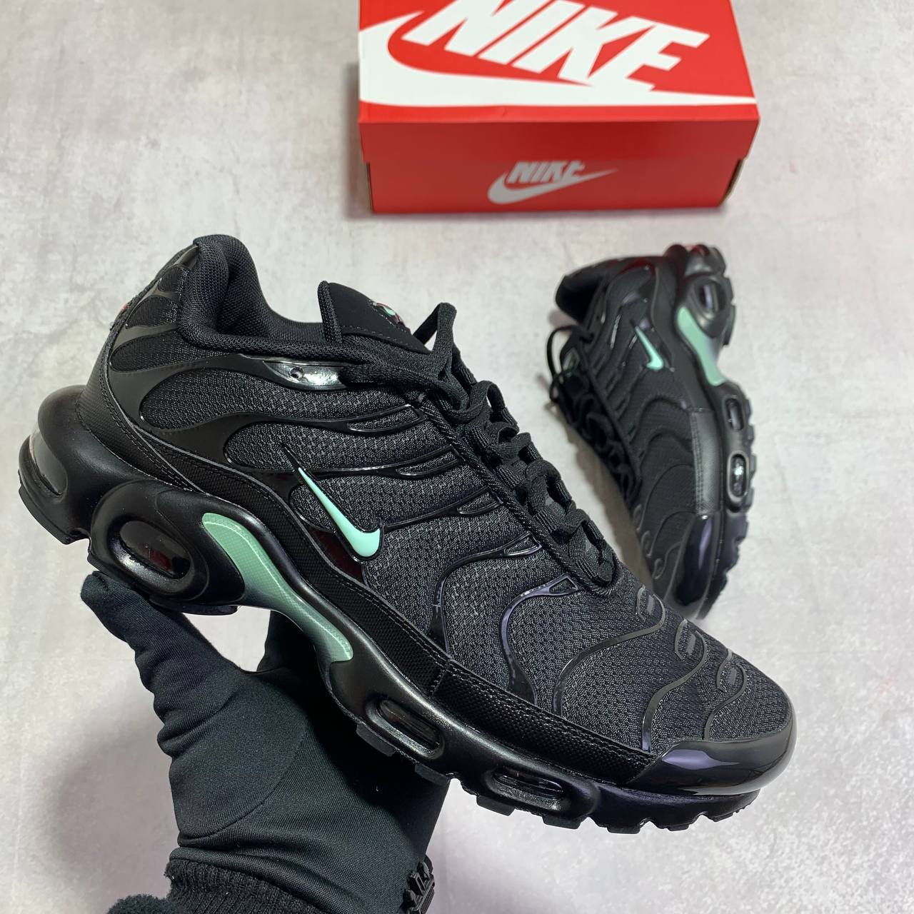 photo 5832583927938354417 y 1 Nike TN Air Max Plus Black Mint Green DM0032-029 men's AAA replica trainers UK - designer reps sale