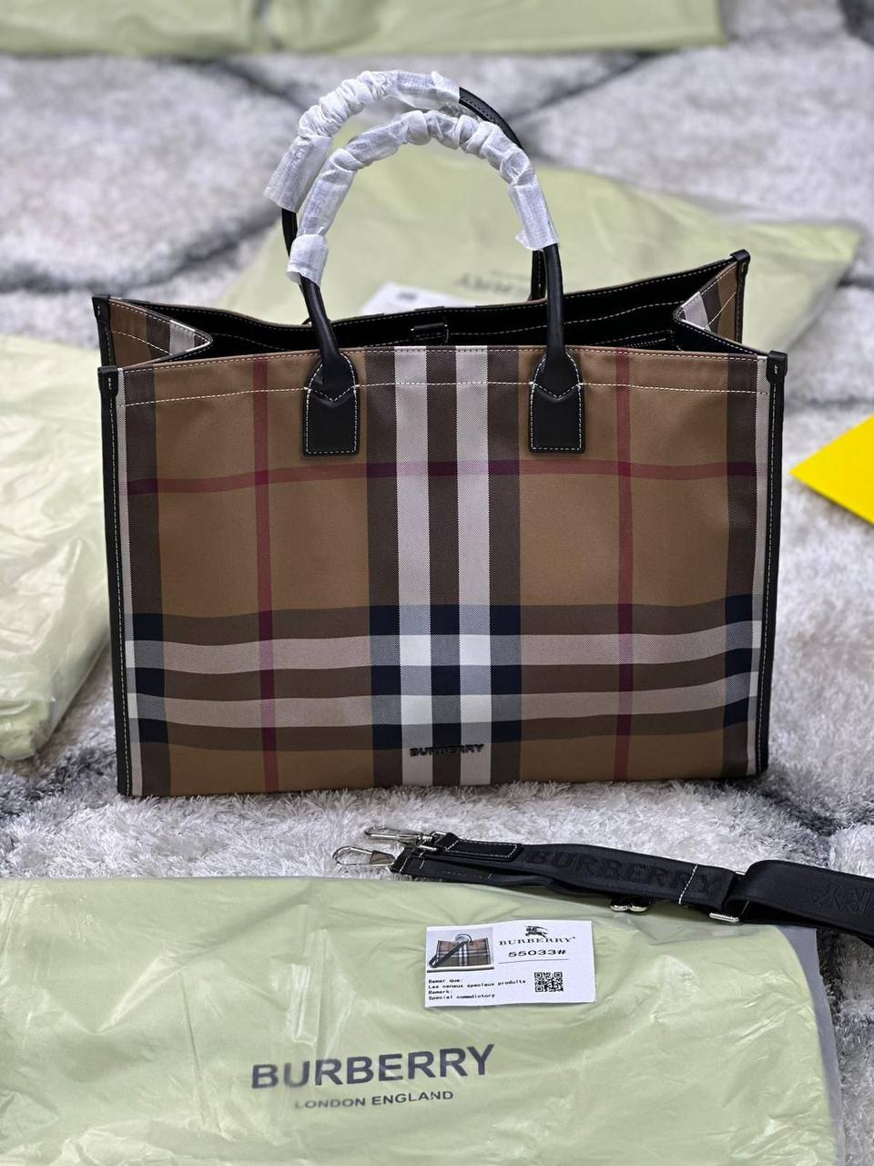 photo 5836835438755253487 y Burberry Denny House Check Canvas Tote Bag 8049117 AAA replica UK - women's designer reps sale