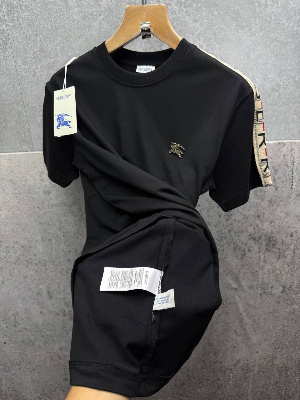 photo 5839087238568938985 y 38.jpg Burberry Check Trim Shoulder-Tape Men's Women's T-Shirts in 2 Colors Reps Sale UK Best Quality AAA Replica
