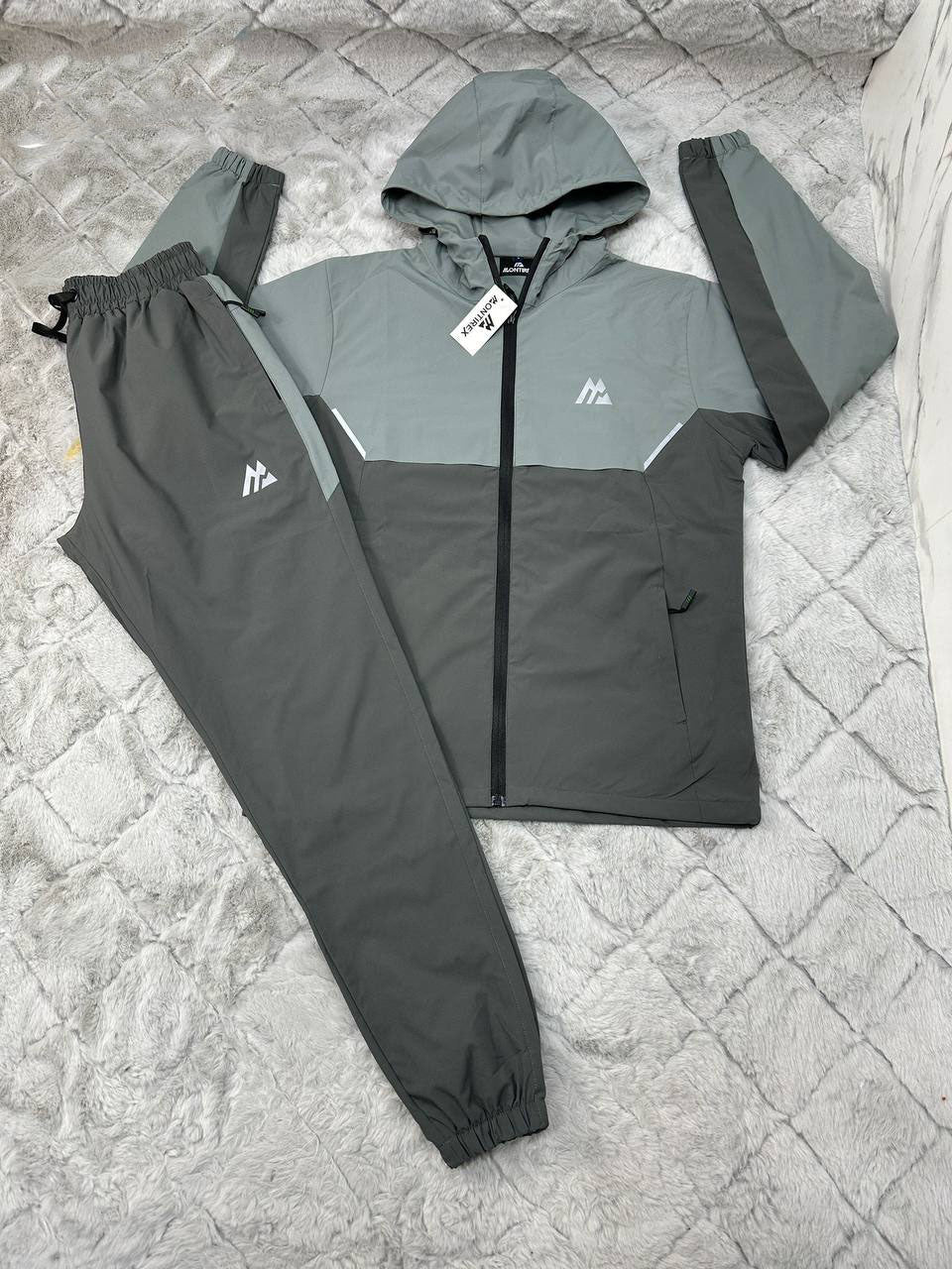 photo 5848330596600450313 y 7.jpg Montirex Two-Tone Windbreaker Tracksuit Men's in Grey Color Reps Sale Best Quality AAA Replica