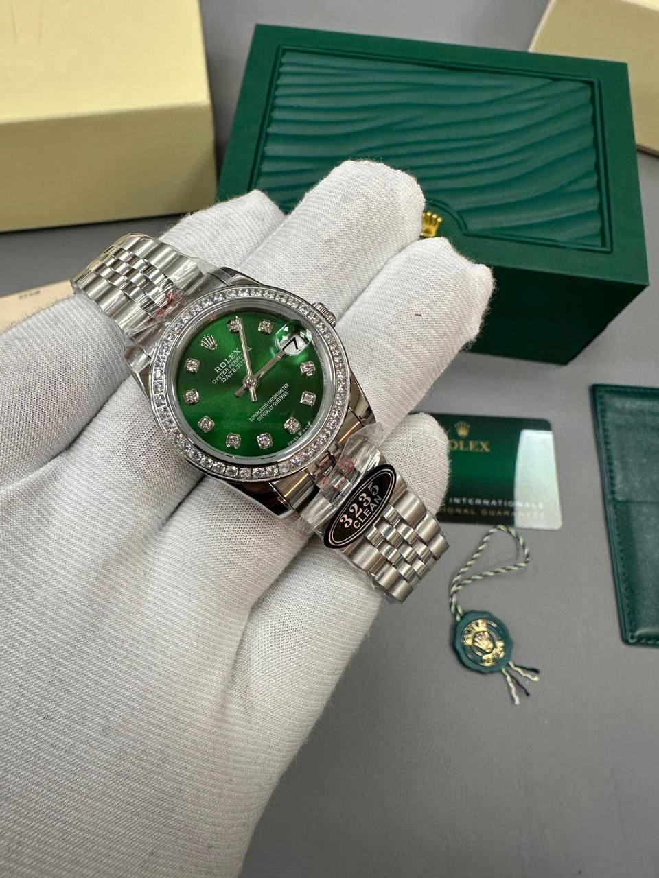 photo 5848330596600450426 y.jpg Rolex Lady-Datejust Green Dial Diamond Bezel Silver Jubilee Bracelet Women's Watch Reps Sale UK Best Quality AAA Replica