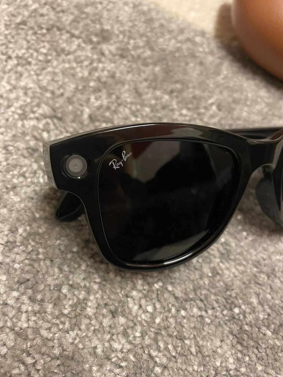photo 5848330596600450525 y.jpg Ray-Ban Meta Wayfarer Gen 2 Black Smart Sunglasses RW4012 Men's Women's Reps Sale UK Best Quality Sale AAA Replica