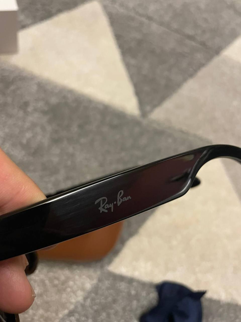 photo 5848330596600450527 y.jpg Ray-Ban Meta Wayfarer Gen 2 Black Smart Sunglasses RW4012 Men's Women's Reps Sale UK Best Quality Sale AAA Replica