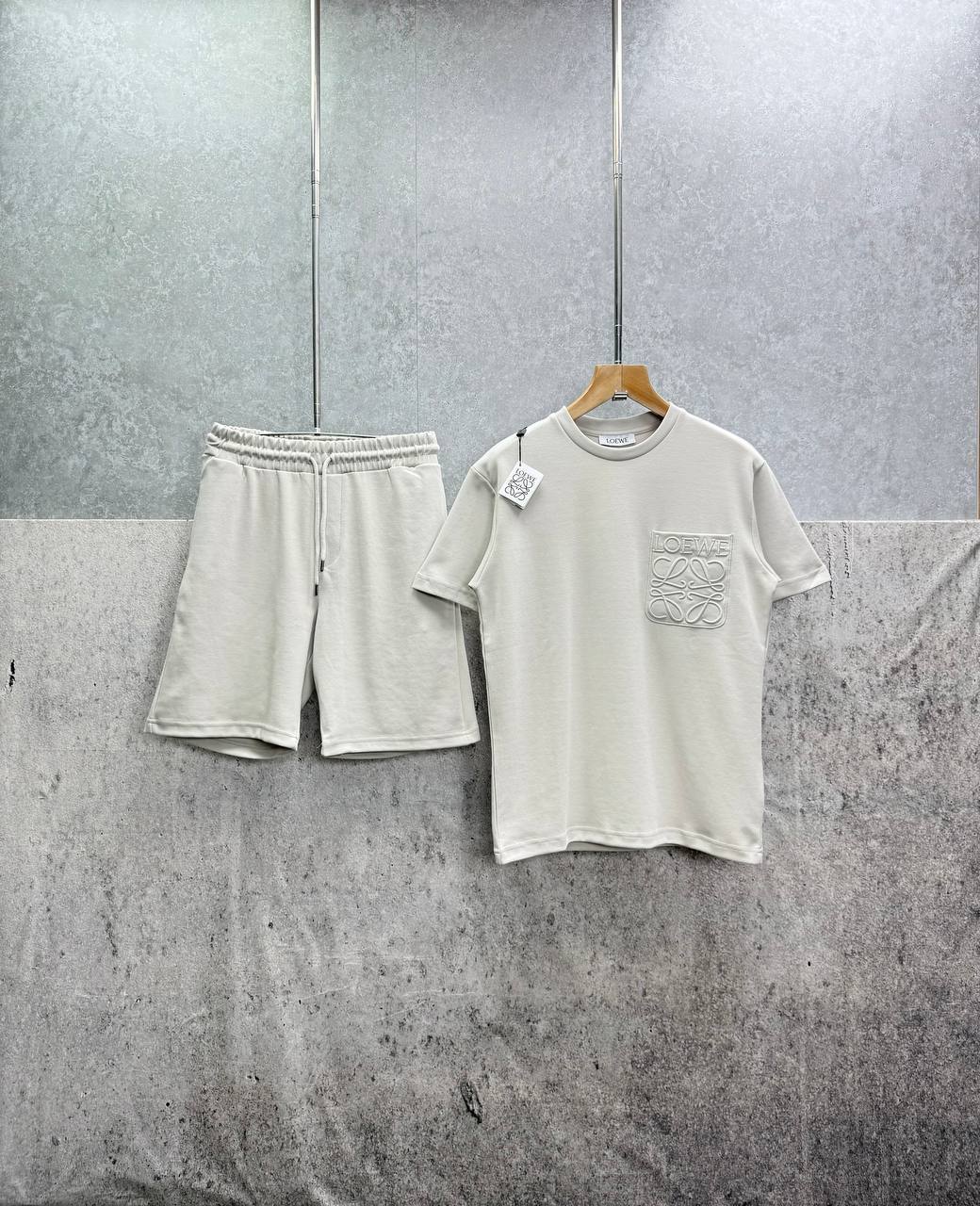 photo 5848330596600450530 y.jpg Loewe Relaxed Fit Anagram Embroidery Pocket Short Sleeve T-Shirts & Shorts Set in White Color Men's Reps Sale UK Best Quality AAA Replica