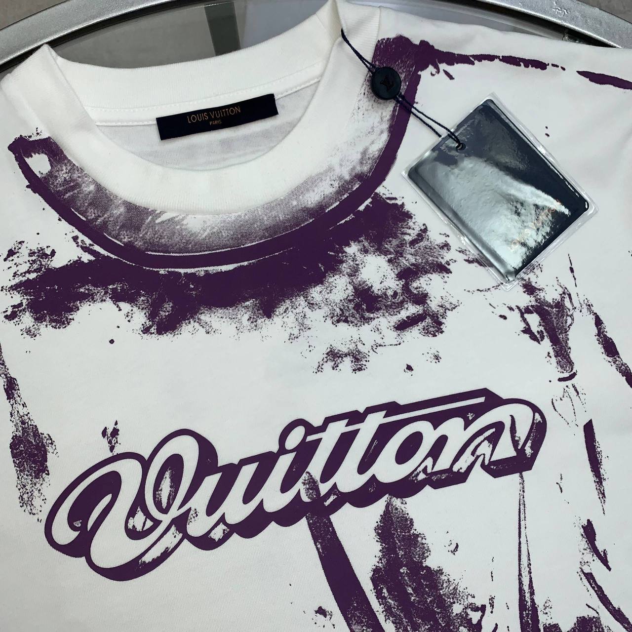 photo 5848330596600450613 y 1.jpg Louis Vuitton Overprinted Vuitton Short Sleeve Men's Women's T-Shirts in 2 Colors Reps Sale UK Best Quality AAA Replica