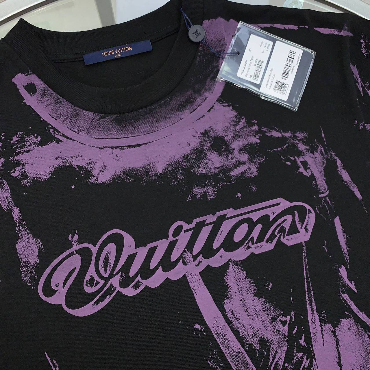 photo 5848330596600450616 y 1.jpg Louis Vuitton Overprinted Vuitton Short Sleeve Men's Women's T-Shirts in 2 Colors Reps Sale UK Best Quality AAA Replica
