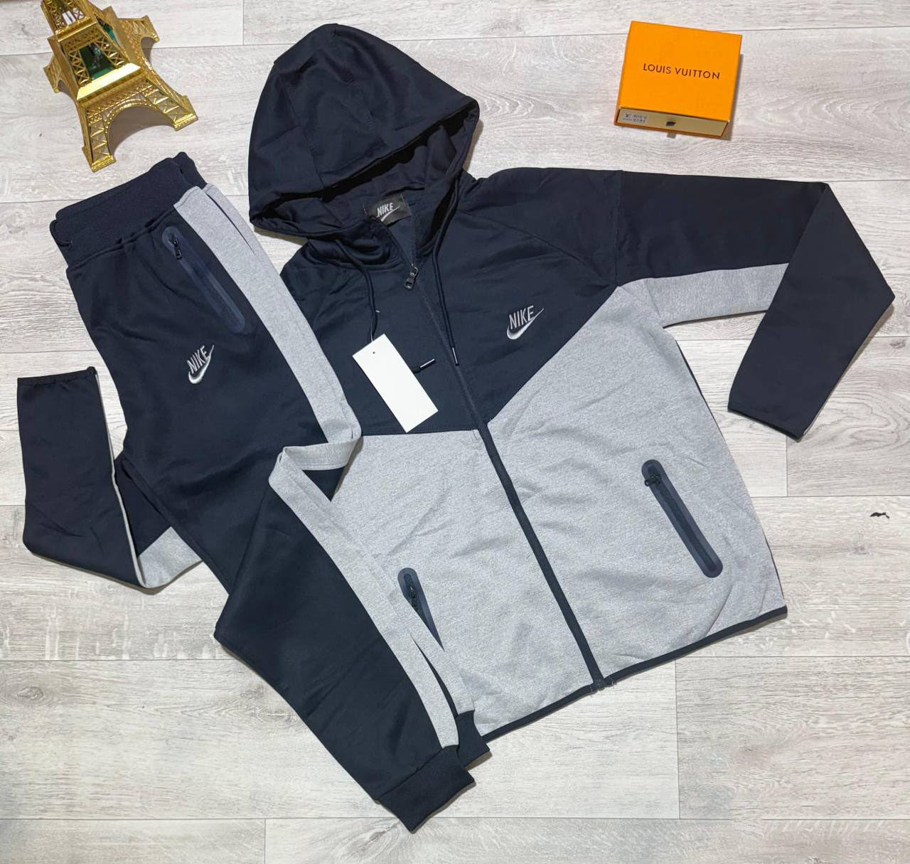 photo 5852696774454218057 y.jpg Nike Sportswear Tech Fleece Windrunner Men’s Tracksuit Set in Navy Blue/Grey Color Reps Sale UK Best Quality AAA Replica