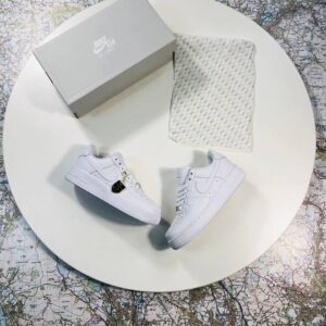 Nike Air Force 1 Low '07 "Triple White" Ref: CW2288-111 Sneakers Women's Reps Sale UK Best Quality AAA Replica