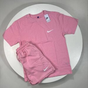 photo 5852696774454218180 y 1