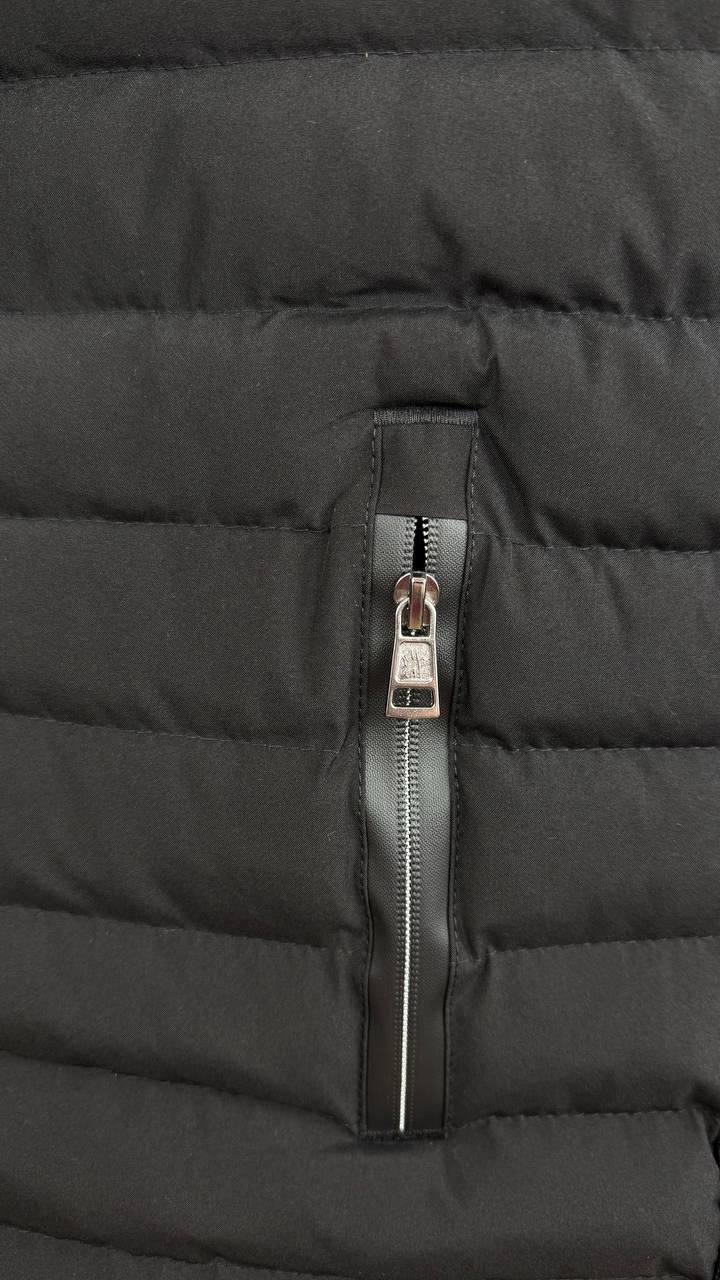 photo 5938073289710308868 y 35.jpg Moncler Padded Zip-Up Hybrid Jacket in 2 Colors Reps Sale UK Best Quality AAA Replica in 2 Colors Reps Sale UK Best Quality AAA Replica