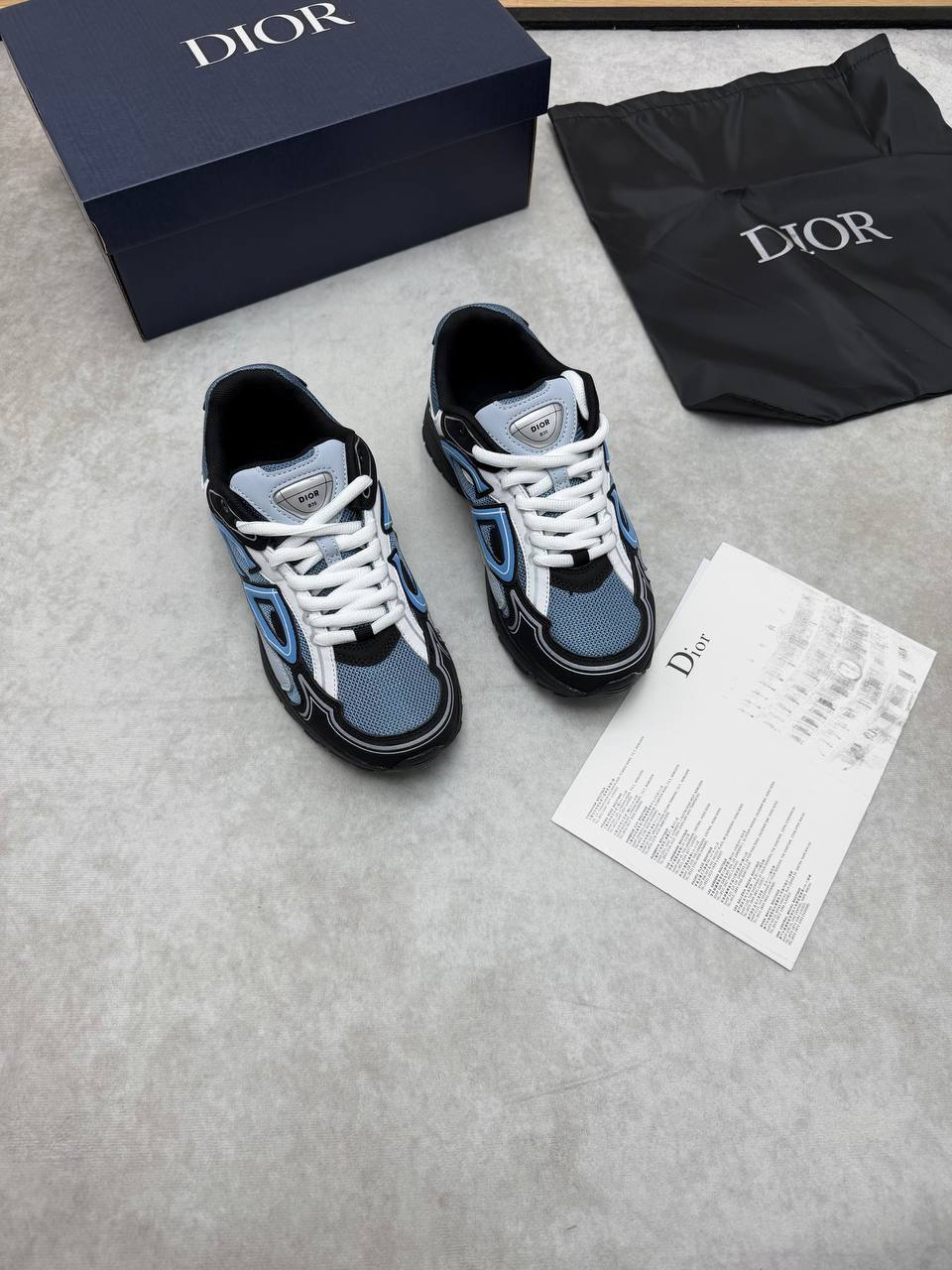 photo 5938073289710309038 y 04141e62 95bc 4bc3 9e11 d375e22fe7cf 1.jpg Dior B30 Men's Technical Mesh Sneakers in Light Blue / Black Colorway Sneakers Men's Trainers Reps Sale UK Best Quality AAA Replica