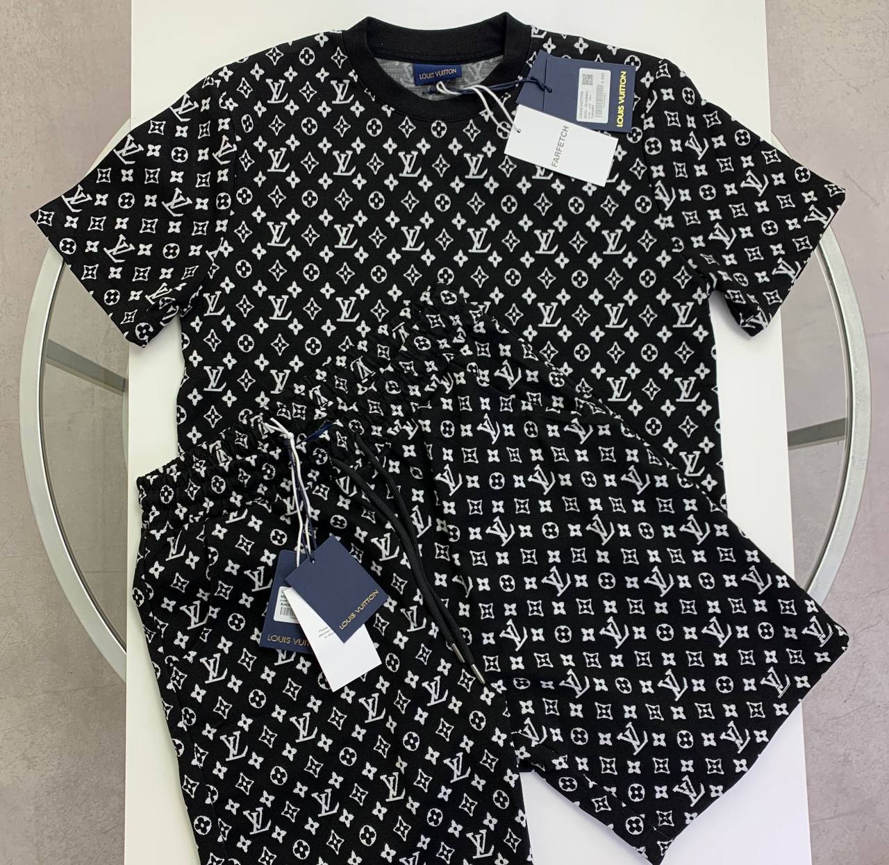 photo 5940325089523994372 y.jpg Louis Vuitton Black and White Monogram Jacquard T-Shirt and Shorts Set Men's Reps Sale UK Best Quality AAA Replica