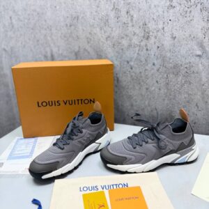 Louis Vuitton Tatic Knit Trainers in Luxury Grey "1AILJI" Trainers Men's Reps Sale UK Best Quality AAA Replica