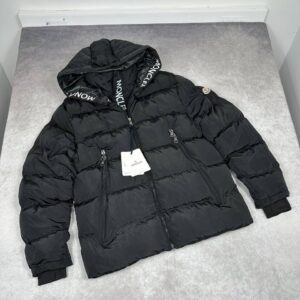 Moncler Montcla Down jacket black AAA replica UK - men's women's designer reps sale